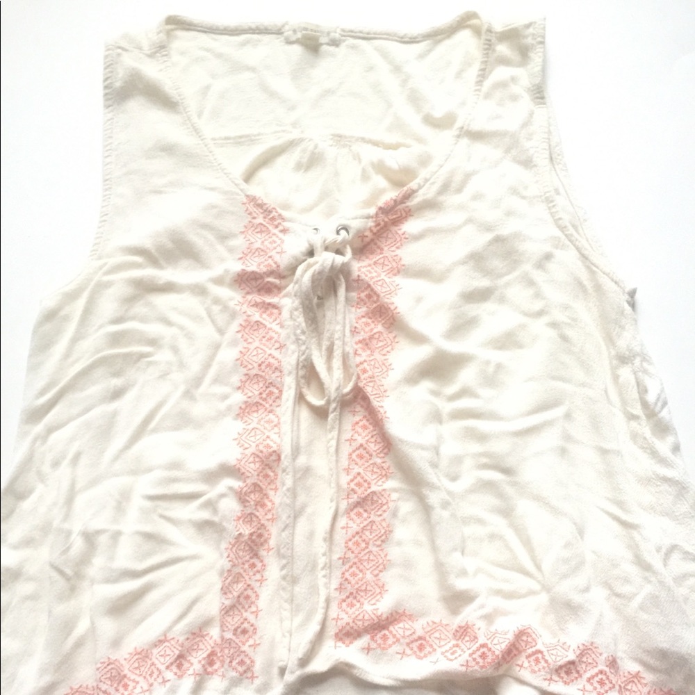 Miss Daisy Sleeveless Lace-Up White Top Size M